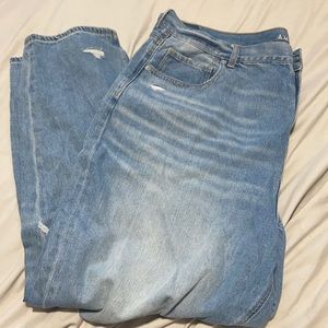 NWT American eagle mom jeans